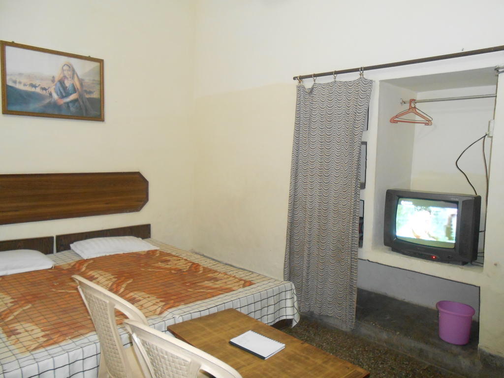 Gaurav Guest House Mathura Pokoj fotografie