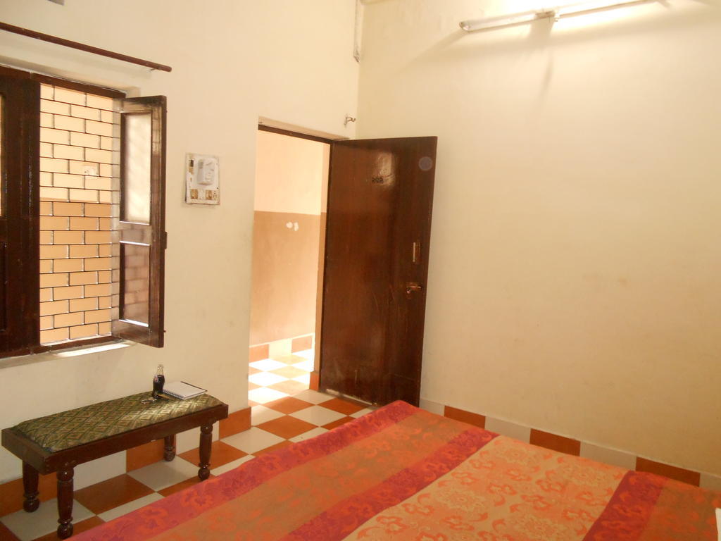 Gaurav Guest House Mathura Pokoj fotografie